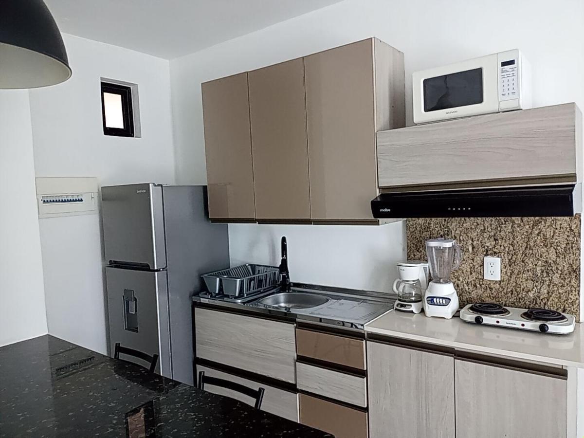 Aqua Vista By La Cultura Suites Плая-дель-Кармен Экстерьер фото